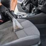 Aspirateur injecteur-extracteur : nettoyer en profondeur l'intérieur de votre voiture